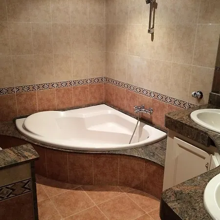 I Habitacions Morera 3* Olot